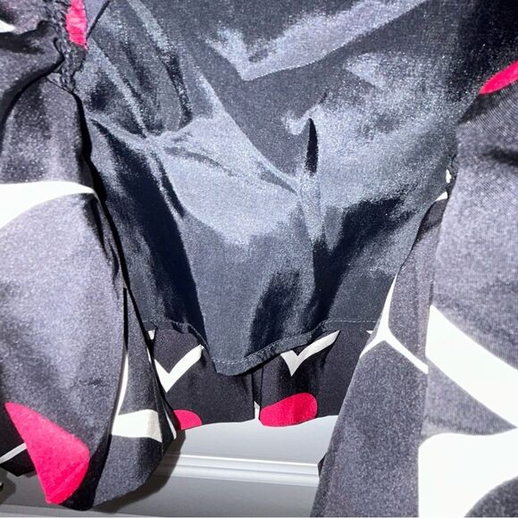 Becky & Max Bold Daisy Floral Print Ruffle Sleeveless Silk Dress - Picture 7 of 9